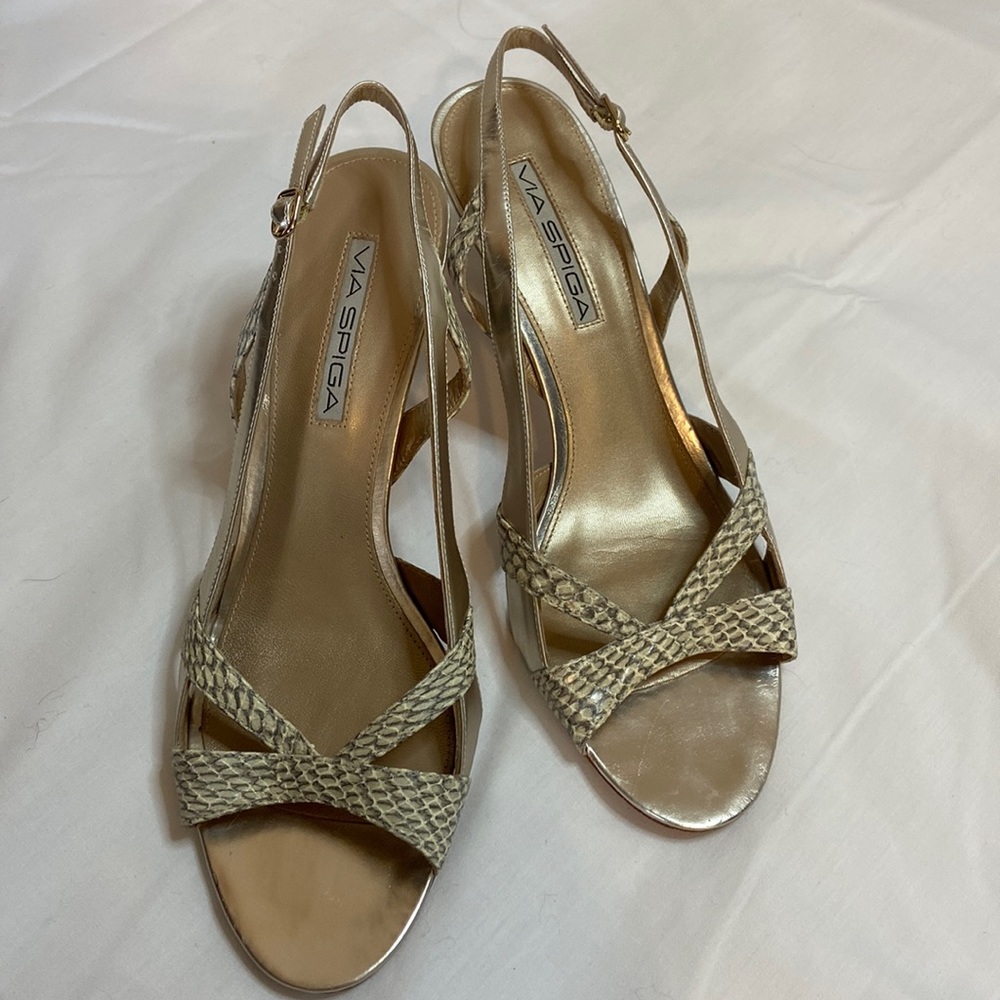 Via Spiga sling back straps stiletto-gold and snakeskin. Size 8. Beautiful